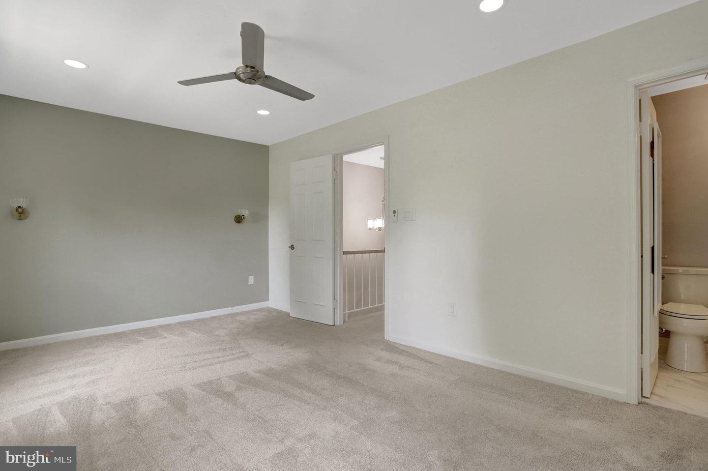 7457 HATHERLEIGH CT, ALEXANDRIA, Virginia 22315, 2 Bedrooms Bedrooms, ,3 BathroomsBathrooms,Residential,For sale,7457 HATHERLEIGH CT,VAFX2246810 MLS # VAFX2246810
