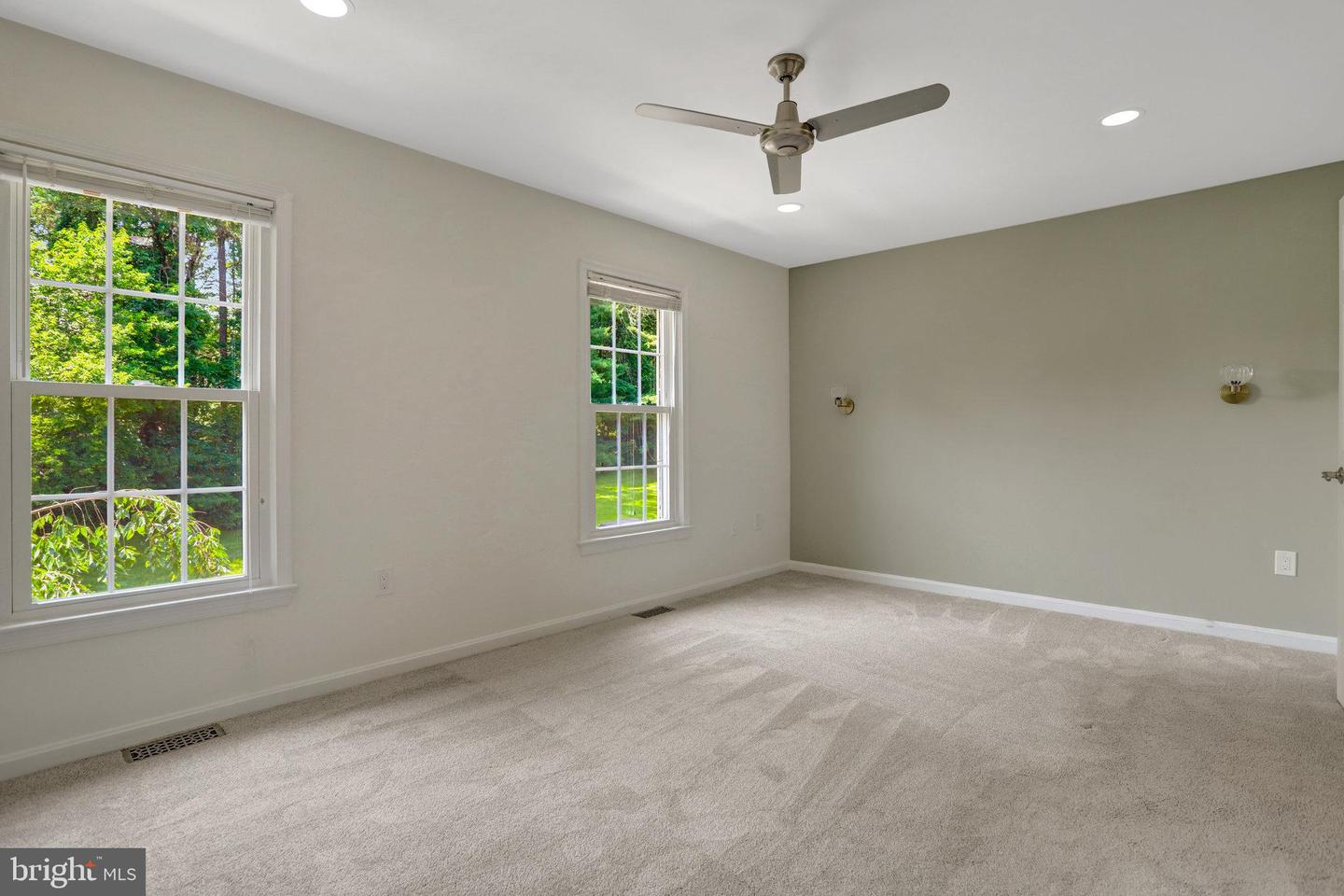 7457 HATHERLEIGH CT, ALEXANDRIA, Virginia 22315, 2 Bedrooms Bedrooms, ,3 BathroomsBathrooms,Residential,For sale,7457 HATHERLEIGH CT,VAFX2246810 MLS # VAFX2246810
