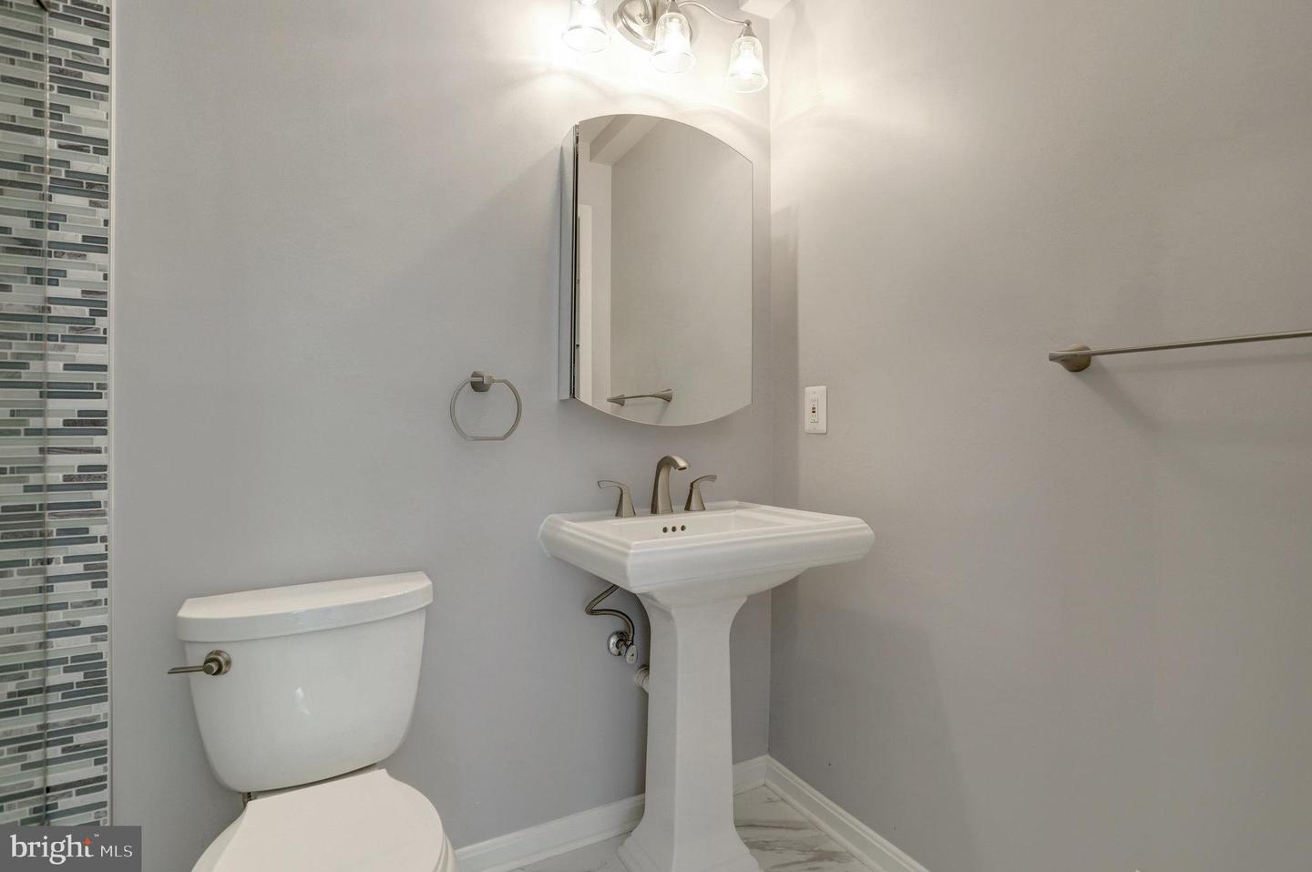 7457 HATHERLEIGH CT, ALEXANDRIA, Virginia 22315, 2 Bedrooms Bedrooms, ,3 BathroomsBathrooms,Residential,For sale,7457 HATHERLEIGH CT,VAFX2246810 MLS # VAFX2246810