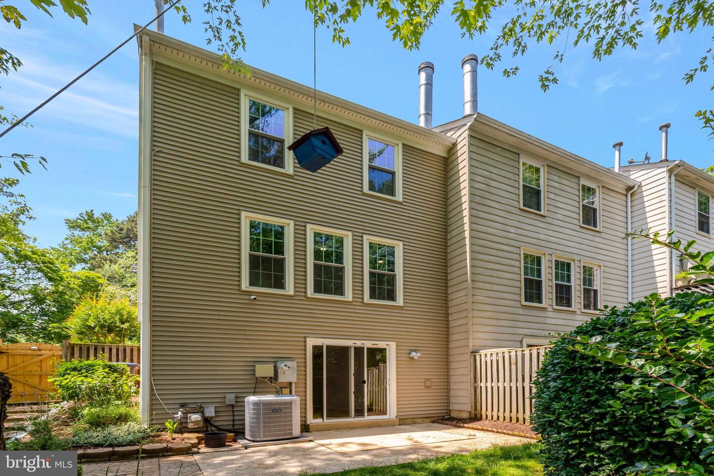 7457 HATHERLEIGH CT, ALEXANDRIA, Virginia 22315, 2 Bedrooms Bedrooms, ,3 BathroomsBathrooms,Residential,For sale,7457 HATHERLEIGH CT,VAFX2246810 MLS # VAFX2246810