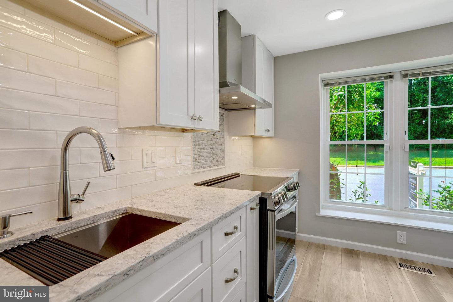 7457 HATHERLEIGH CT, ALEXANDRIA, Virginia 22315, 2 Bedrooms Bedrooms, ,3 BathroomsBathrooms,Residential,For sale,7457 HATHERLEIGH CT,VAFX2246810 MLS # VAFX2246810