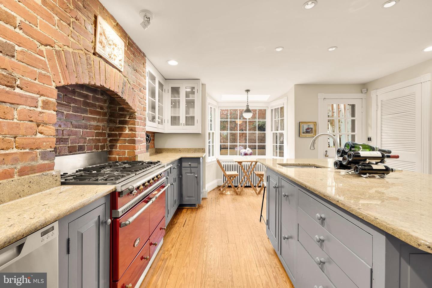 107 5TH ST SE, WASHINGTON, District Of Columbia 20003, 4 Bedrooms Bedrooms, ,2 BathroomsBathrooms,Residential,For sale,107 5TH ST SE,DCDC2205552 MLS # DCDC2205552