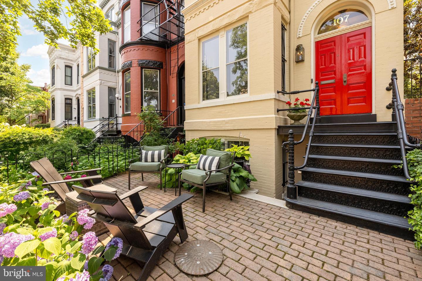 107 5TH ST SE, WASHINGTON, District Of Columbia 20003, 4 Bedrooms Bedrooms, ,2 BathroomsBathrooms,Residential,For sale,107 5TH ST SE,DCDC2205552 MLS # DCDC2205552