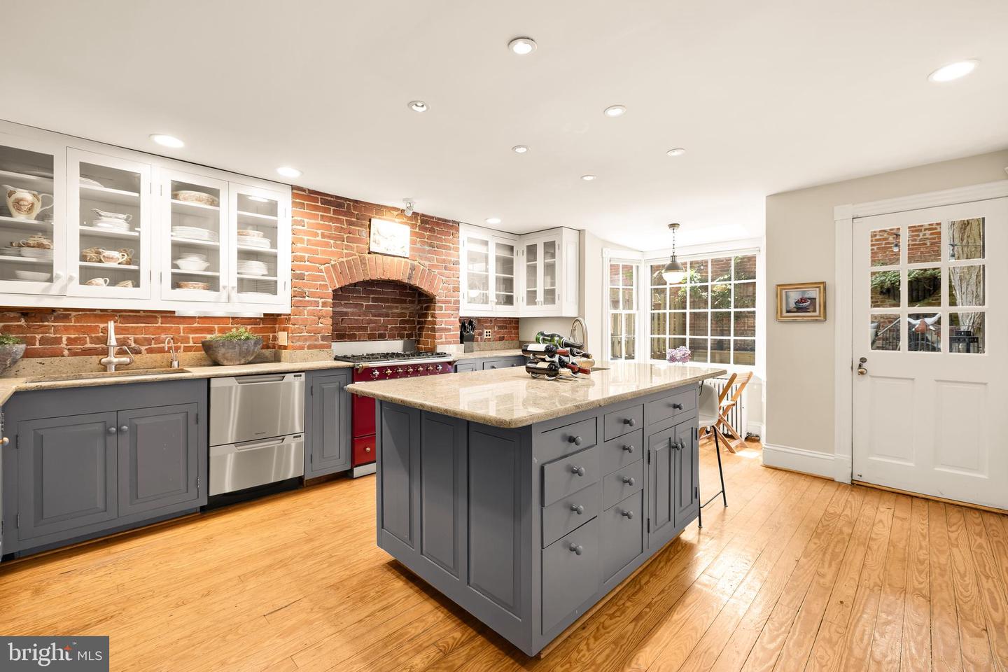 107 5TH ST SE, WASHINGTON, District Of Columbia 20003, 4 Bedrooms Bedrooms, ,2 BathroomsBathrooms,Residential,For sale,107 5TH ST SE,DCDC2205552 MLS # DCDC2205552