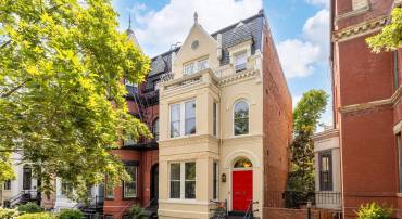 107 5TH ST SE, WASHINGTON, District Of Columbia 20003, 4 Bedrooms Bedrooms, ,2 BathroomsBathrooms,Residential,For sale,107 5TH ST SE,DCDC2205552 MLS # DCDC2205552