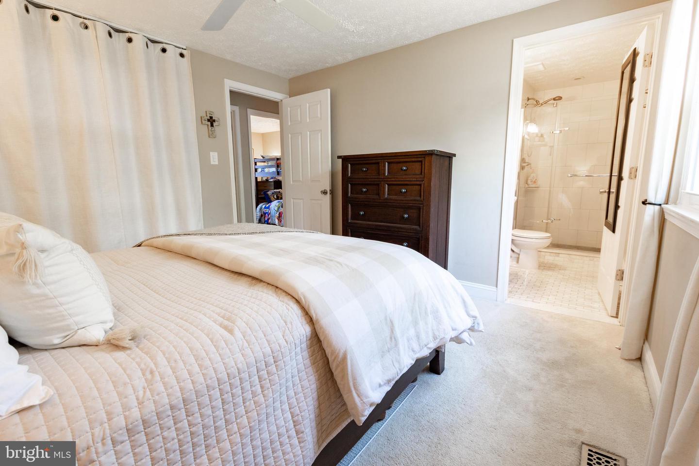 4328 ROLLING STONE WAY, ALEXANDRIA, Virginia 22306, 4 Bedrooms Bedrooms, ,3 BathroomsBathrooms,Residential,For sale,4328 ROLLING STONE WAY,VAFX2247330 MLS # VAFX2247330