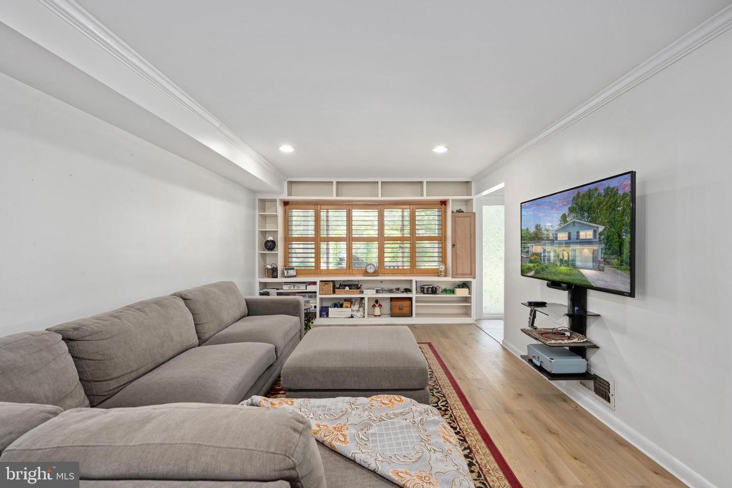 8827 CAMFIELD DR, ALEXANDRIA, Virginia 22308, 4 Bedrooms Bedrooms, ,3 BathroomsBathrooms,Residential,For sale,8827 CAMFIELD DR,VAFX2247450 MLS # VAFX2247450