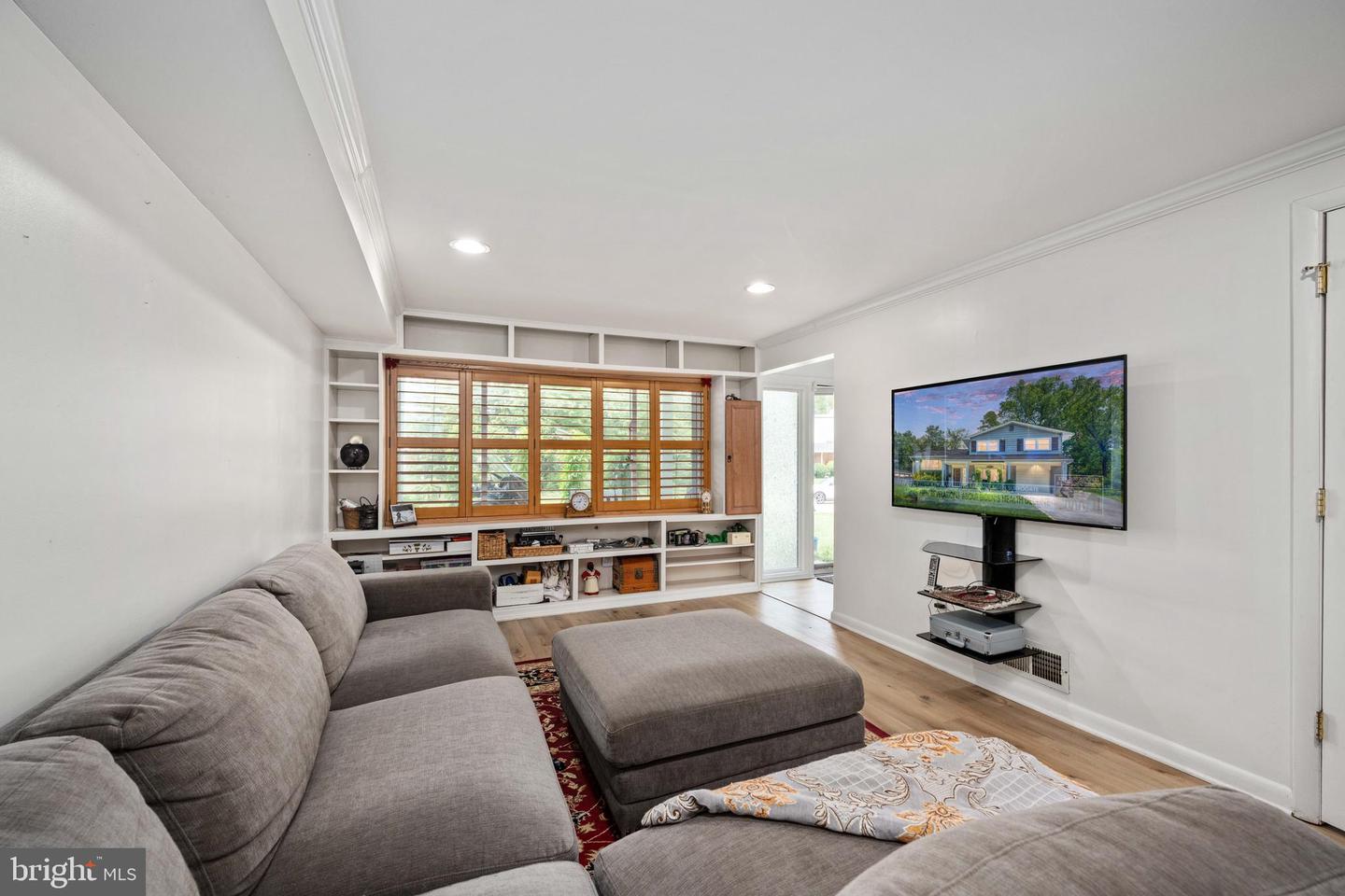 8827 CAMFIELD DR, ALEXANDRIA, Virginia 22308, 4 Bedrooms Bedrooms, ,3 BathroomsBathrooms,Residential,For sale,8827 CAMFIELD DR,VAFX2247450 MLS # VAFX2247450