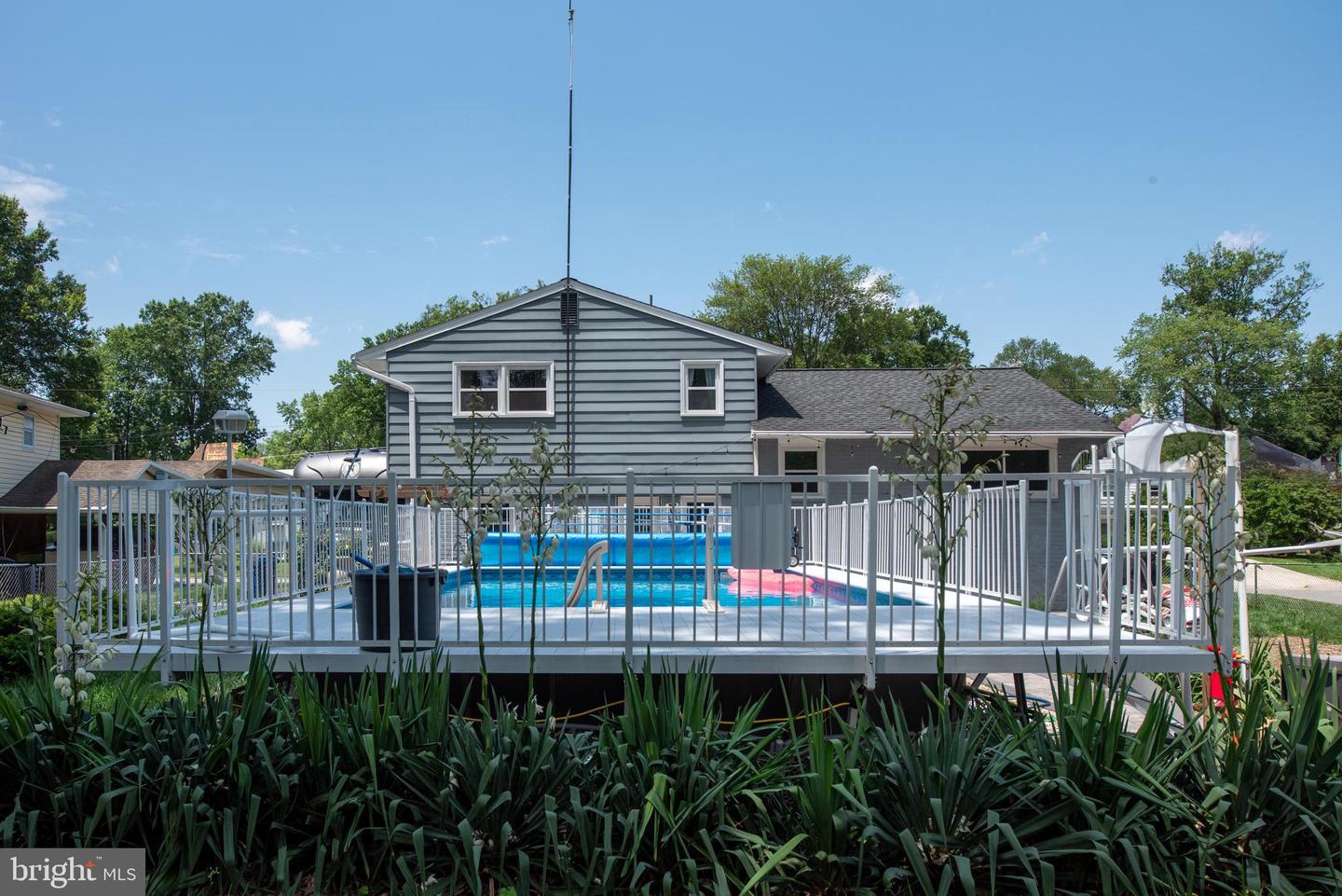 8827 CAMFIELD DR, ALEXANDRIA, Virginia 22308, 4 Bedrooms Bedrooms, ,3 BathroomsBathrooms,Residential,For sale,8827 CAMFIELD DR,VAFX2247450 MLS # VAFX2247450