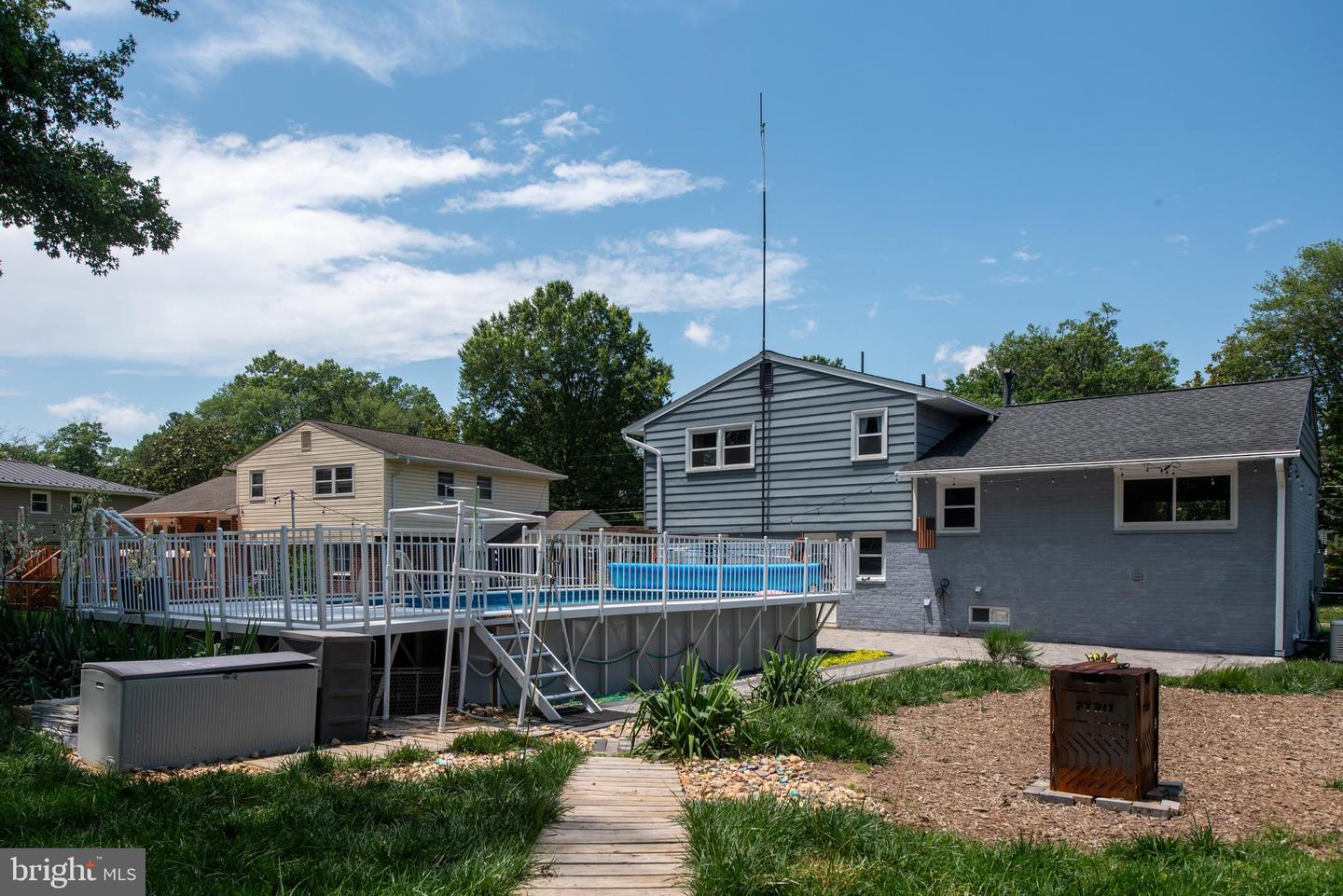 8827 CAMFIELD DR, ALEXANDRIA, Virginia 22308, 4 Bedrooms Bedrooms, ,3 BathroomsBathrooms,Residential,For sale,8827 CAMFIELD DR,VAFX2247450 MLS # VAFX2247450