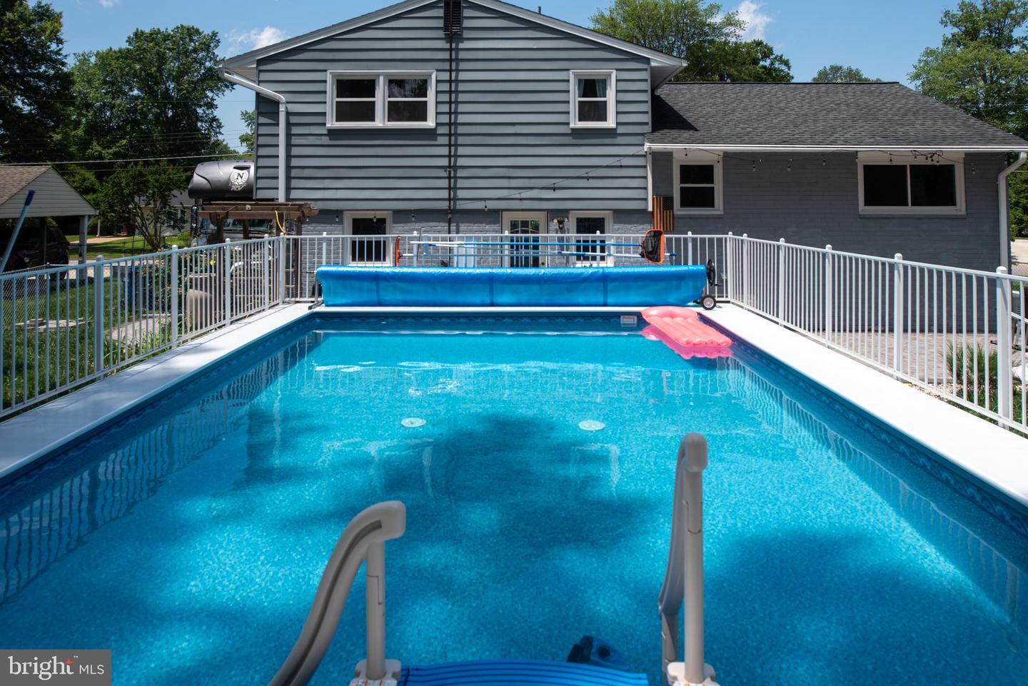 8827 CAMFIELD DR, ALEXANDRIA, Virginia 22308, 4 Bedrooms Bedrooms, ,3 BathroomsBathrooms,Residential,For sale,8827 CAMFIELD DR,VAFX2247450 MLS # VAFX2247450