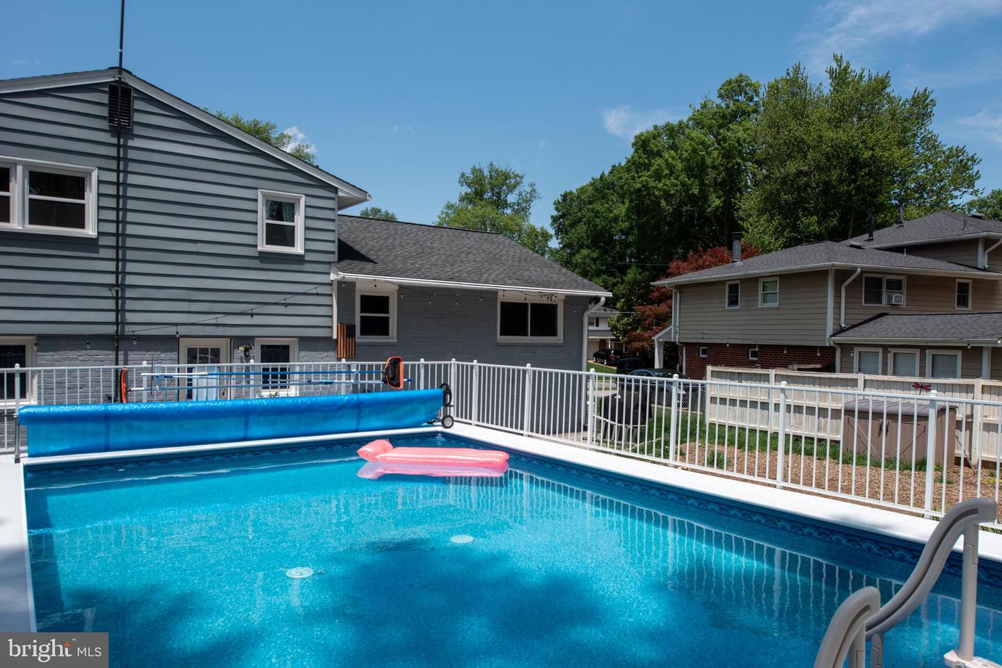 8827 CAMFIELD DR, ALEXANDRIA, Virginia 22308, 4 Bedrooms Bedrooms, ,3 BathroomsBathrooms,Residential,For sale,8827 CAMFIELD DR,VAFX2247450 MLS # VAFX2247450