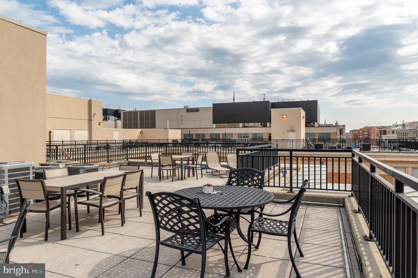 915 E ST NW #1103, WASHINGTON, District Of Columbia 20004, 1 Bedroom Bedrooms, ,1 BathroomBathrooms,Residential,For sale,915 E ST NW #1103,DCDC2205758 MLS # DCDC2205758