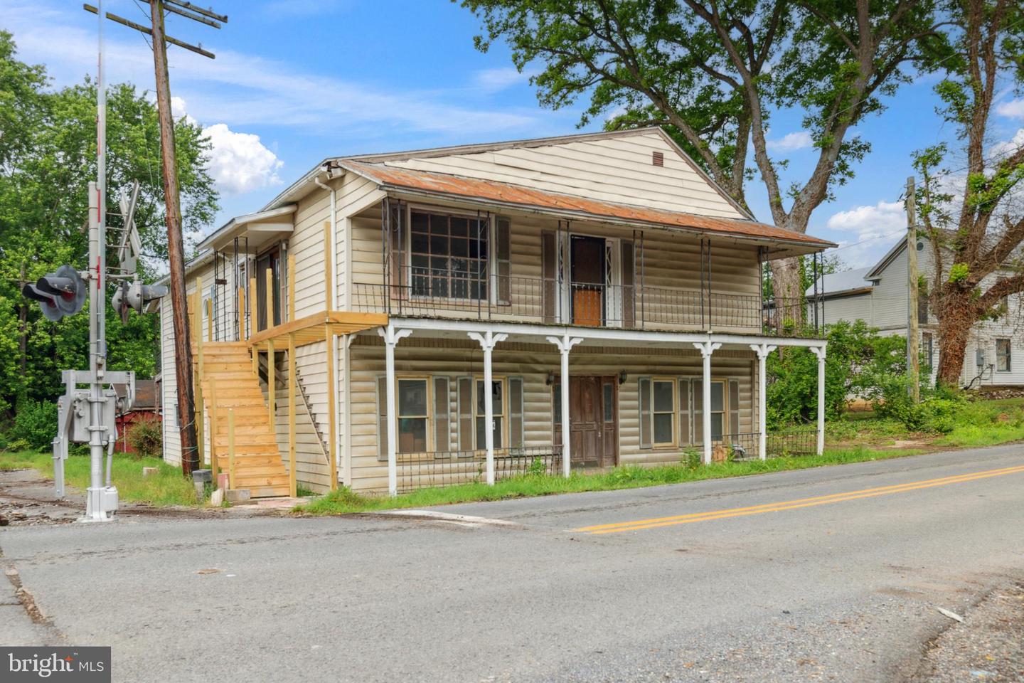 90 BENTONVILLE RD, BENTONVILLE, Virginia 22610, 3 Bedrooms Bedrooms, ,1 BathroomBathrooms,Residential,For sale,90 BENTONVILLE RD,VAWR2011478 MLS # VAWR2011478