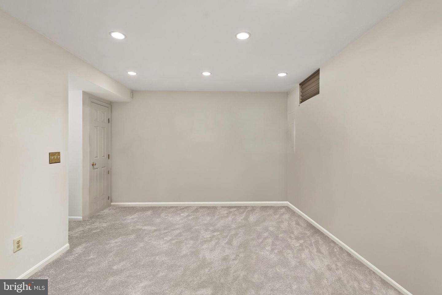 6498 MILVA LN, SPRINGFIELD, Virginia 22150, 3 Bedrooms Bedrooms, ,2 BathroomsBathrooms,Residential,For sale,6498 MILVA LN,VAFX2247982 MLS # VAFX2247982