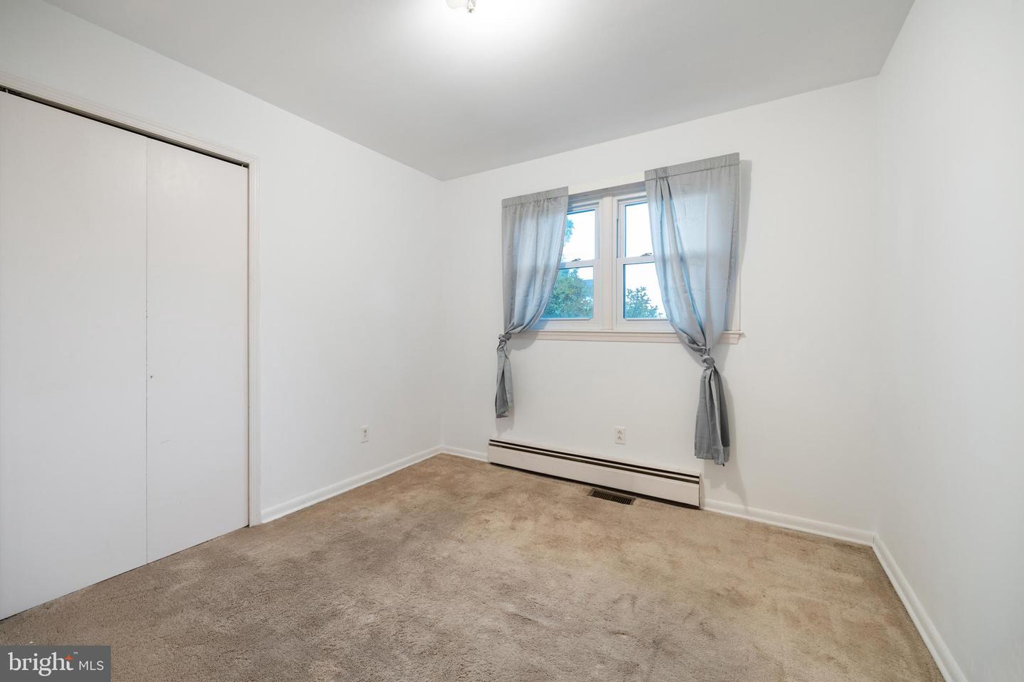 22286 SENEDO RD, EDINBURG, Virginia 22824, 3 Bedrooms Bedrooms, ,2 BathroomsBathrooms,Residential,For sale,22286 SENEDO RD,VASH2011734 MLS # VASH2011734