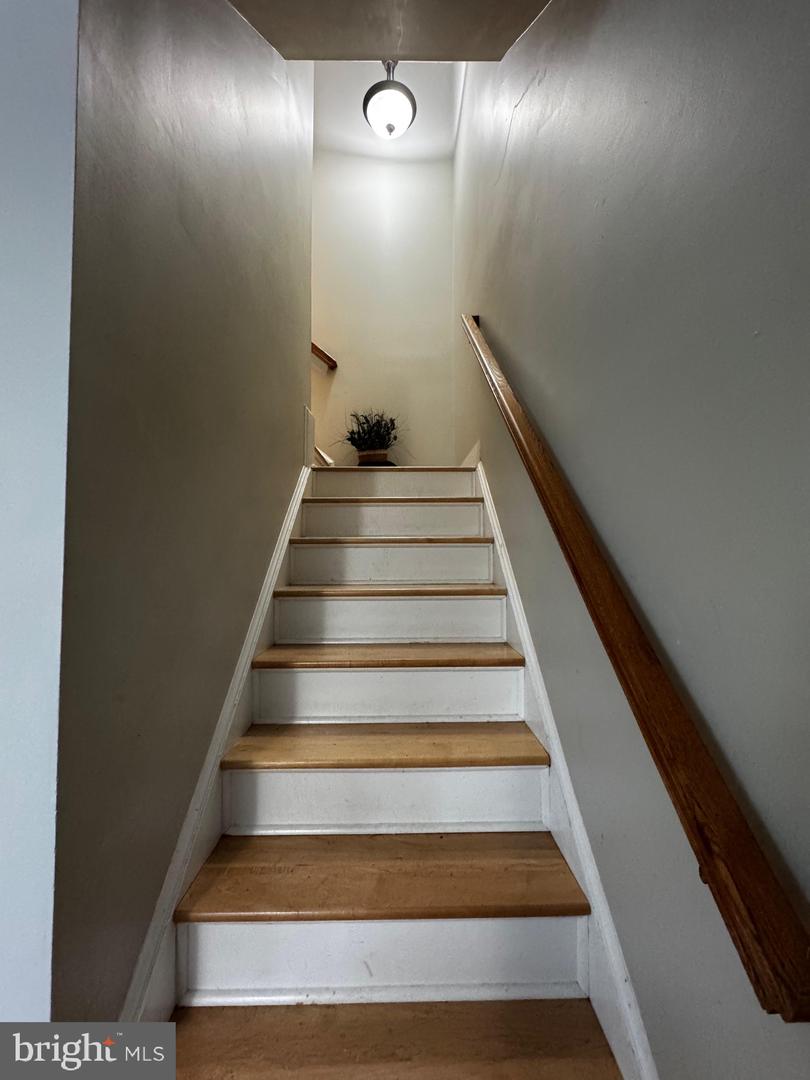 6813 AVALON ISLE WAY, GAINESVILLE, Virginia 20155, 4 Bedrooms Bedrooms, ,3 BathroomsBathrooms,Residential,For sale,6813 AVALON ISLE WAY,VAPW2097288 MLS # VAPW2097288