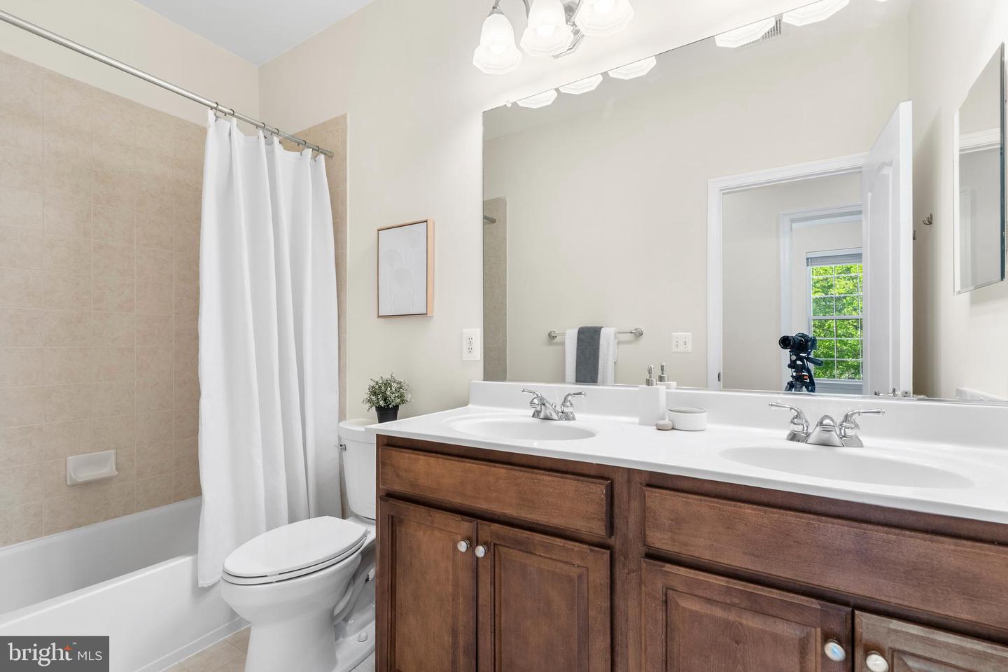 4509 RHETT LN, FAIRFAX, Virginia 22030, 4 Bedrooms Bedrooms, ,3 BathroomsBathrooms,Residential,For sale,4509 RHETT LN,VAFX2248168 MLS # VAFX2248168