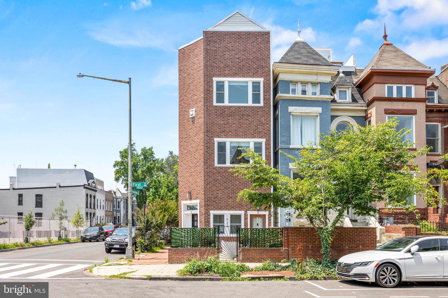 1922 1ST ST NW #B, WASHINGTON, District Of Columbia 20001, 3 Bedrooms Bedrooms, ,3 BathroomsBathrooms,Residential,For sale,1922 1ST ST NW #B,DCDC2206234 MLS # DCDC2206234