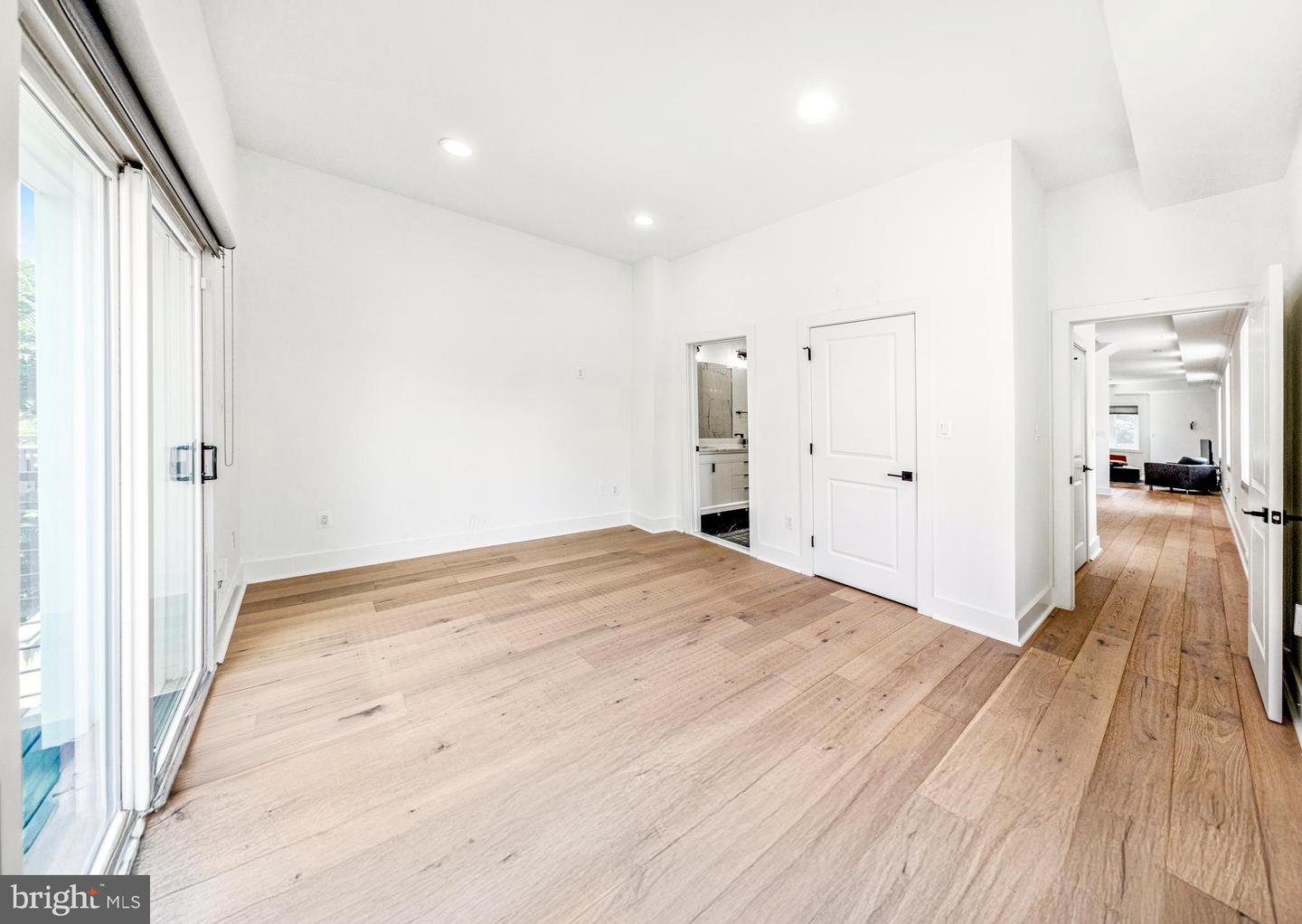 1922 1ST ST NW #B, WASHINGTON, District Of Columbia 20001, 3 Bedrooms Bedrooms, ,3 BathroomsBathrooms,Residential,For sale,1922 1ST ST NW #B,DCDC2206234 MLS # DCDC2206234
