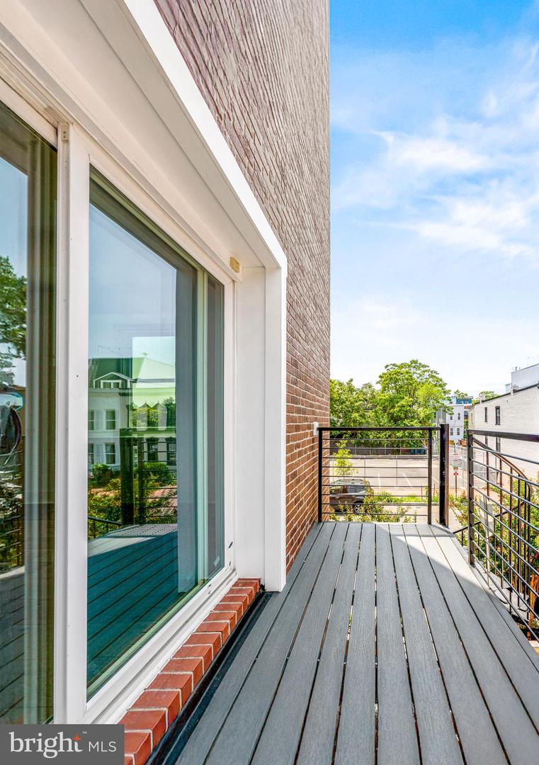1922 1ST ST NW #B, WASHINGTON, District Of Columbia 20001, 3 Bedrooms Bedrooms, ,3 BathroomsBathrooms,Residential,For sale,1922 1ST ST NW #B,DCDC2206234 MLS # DCDC2206234