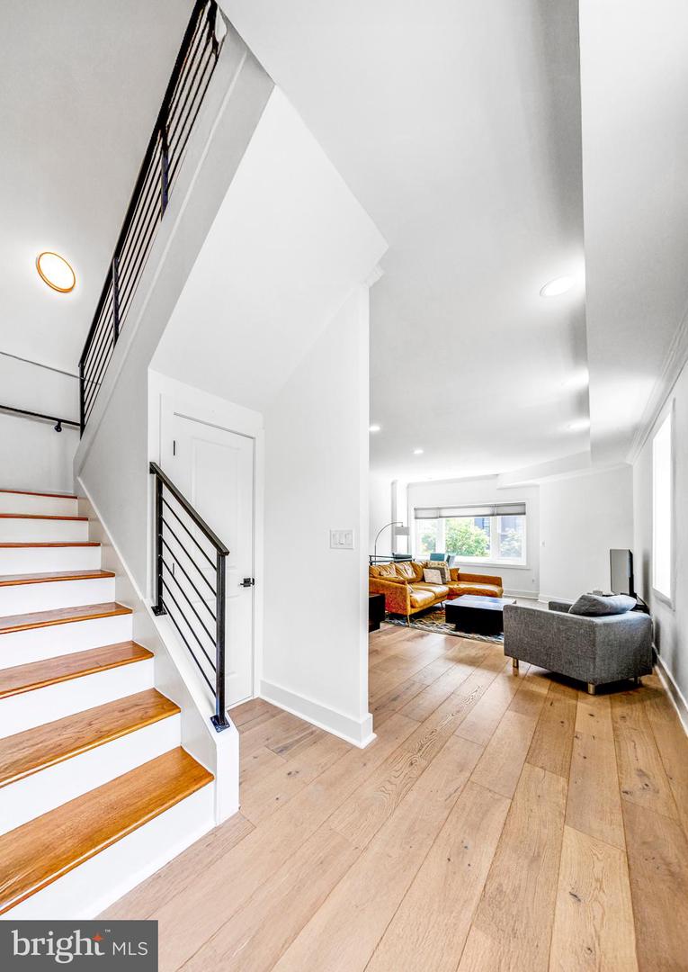 1922 1ST ST NW #B, WASHINGTON, District Of Columbia 20001, 3 Bedrooms Bedrooms, ,3 BathroomsBathrooms,Residential,For sale,1922 1ST ST NW #B,DCDC2206234 MLS # DCDC2206234