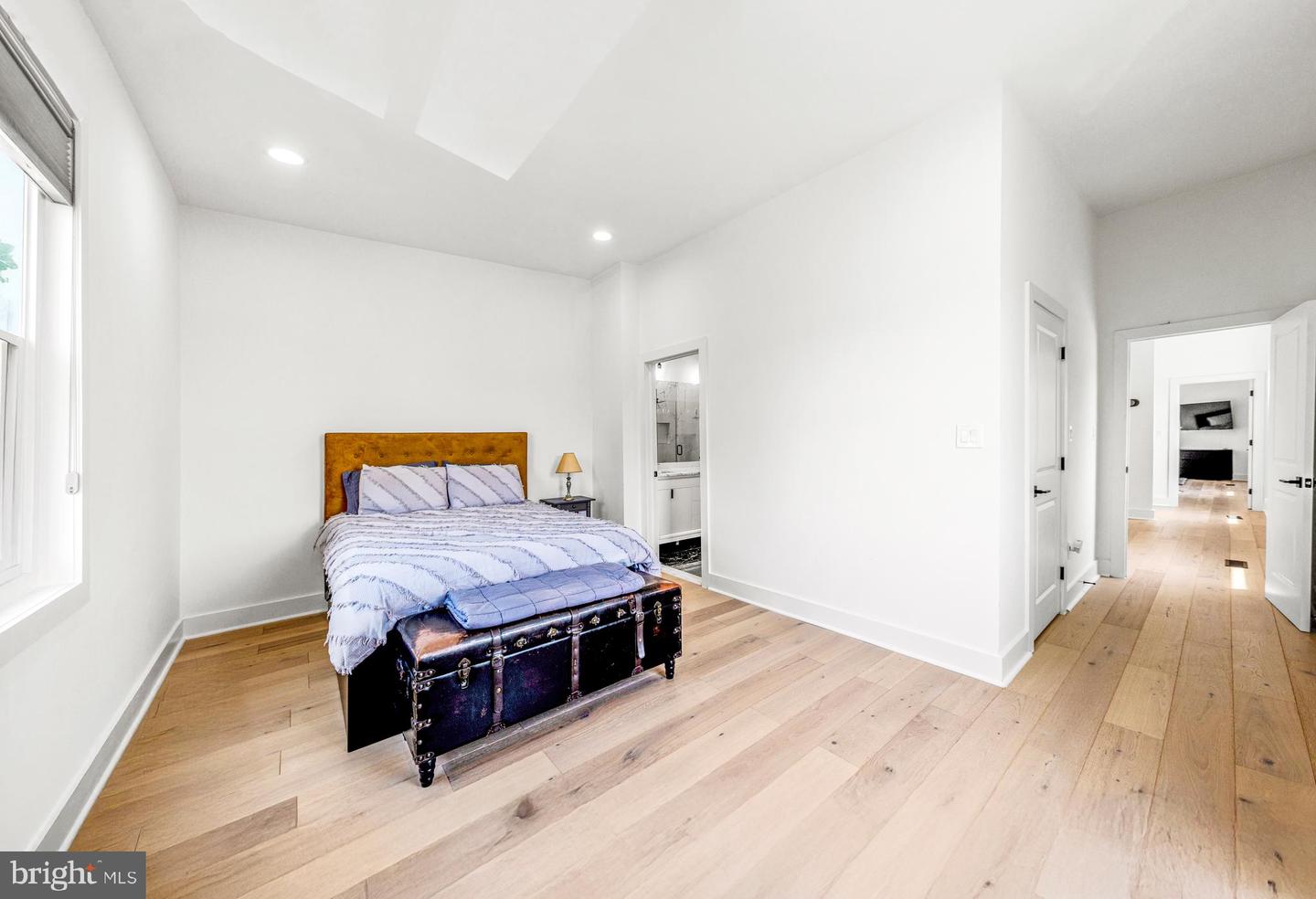 1922 1ST ST NW #B, WASHINGTON, District Of Columbia 20001, 3 Bedrooms Bedrooms, ,3 BathroomsBathrooms,Residential,For sale,1922 1ST ST NW #B,DCDC2206234 MLS # DCDC2206234