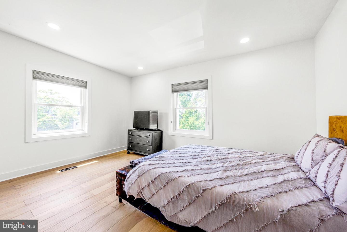 1922 1ST ST NW #B, WASHINGTON, District Of Columbia 20001, 3 Bedrooms Bedrooms, ,3 BathroomsBathrooms,Residential,For sale,1922 1ST ST NW #B,DCDC2206234 MLS # DCDC2206234