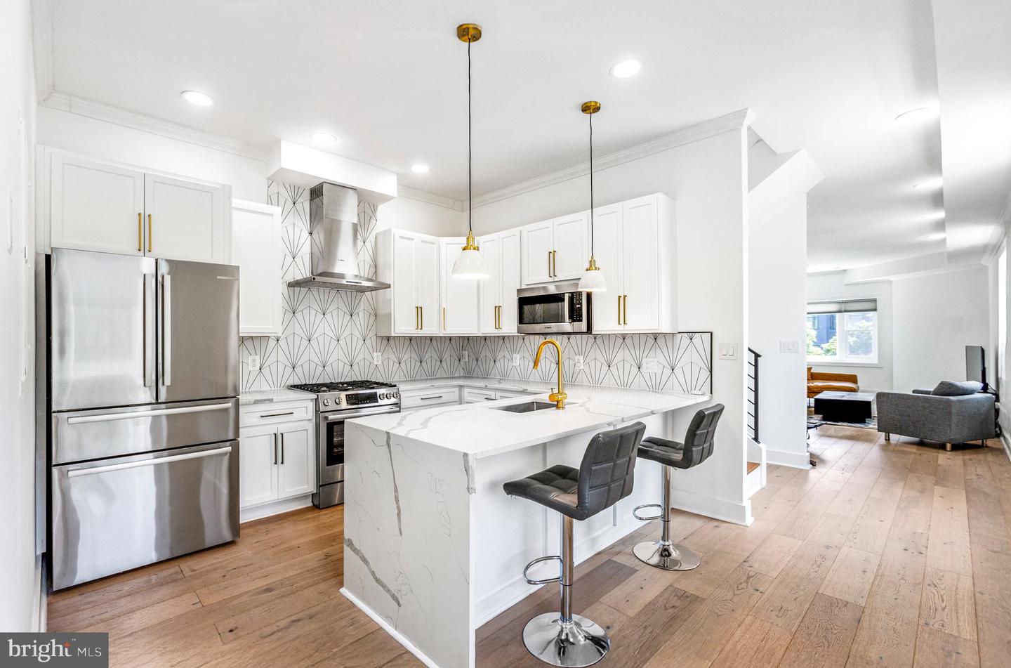 1922 1ST ST NW #B, WASHINGTON, District Of Columbia 20001, 3 Bedrooms Bedrooms, ,3 BathroomsBathrooms,Residential,For sale,1922 1ST ST NW #B,DCDC2206234 MLS # DCDC2206234