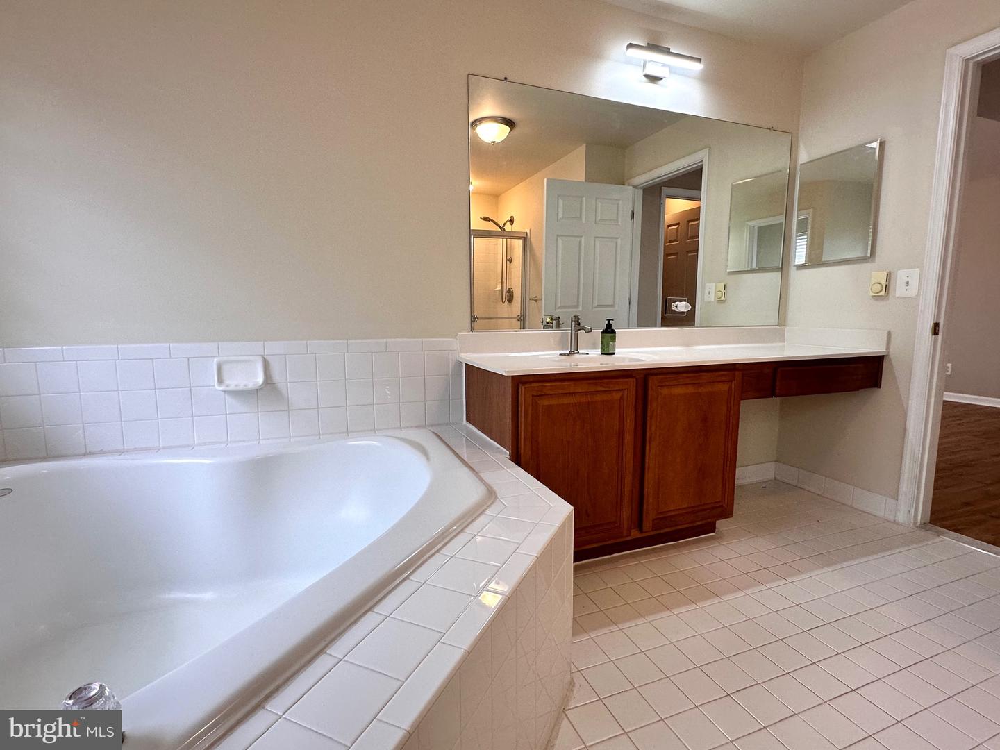 8980 HARROVER PL #80B, LORTON, Virginia 22079, 3 Bedrooms Bedrooms, ,2 BathroomsBathrooms,Residential,For sale,8980 HARROVER PL #80B,VAFX2248246 MLS # VAFX2248246