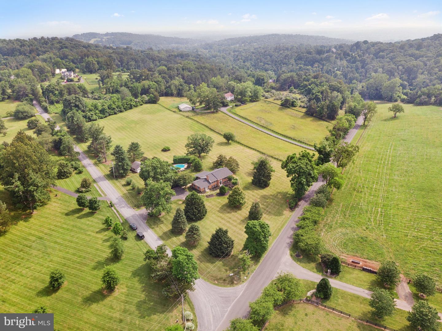 9019 OLD WATERLOO RD, WARRENTON, Virginia 20186, 5 Bedrooms Bedrooms, 10 Rooms Rooms,3 BathroomsBathrooms,Residential,For sale,9019 OLD WATERLOO RD,VAFQ2017098 MLS # VAFQ2017098