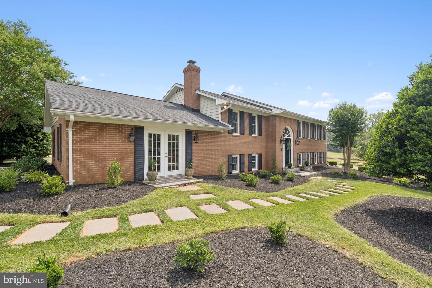 9019 OLD WATERLOO RD, WARRENTON, Virginia 20186, 5 Bedrooms Bedrooms, 10 Rooms Rooms,3 BathroomsBathrooms,Residential,For sale,9019 OLD WATERLOO RD,VAFQ2017098 MLS # VAFQ2017098