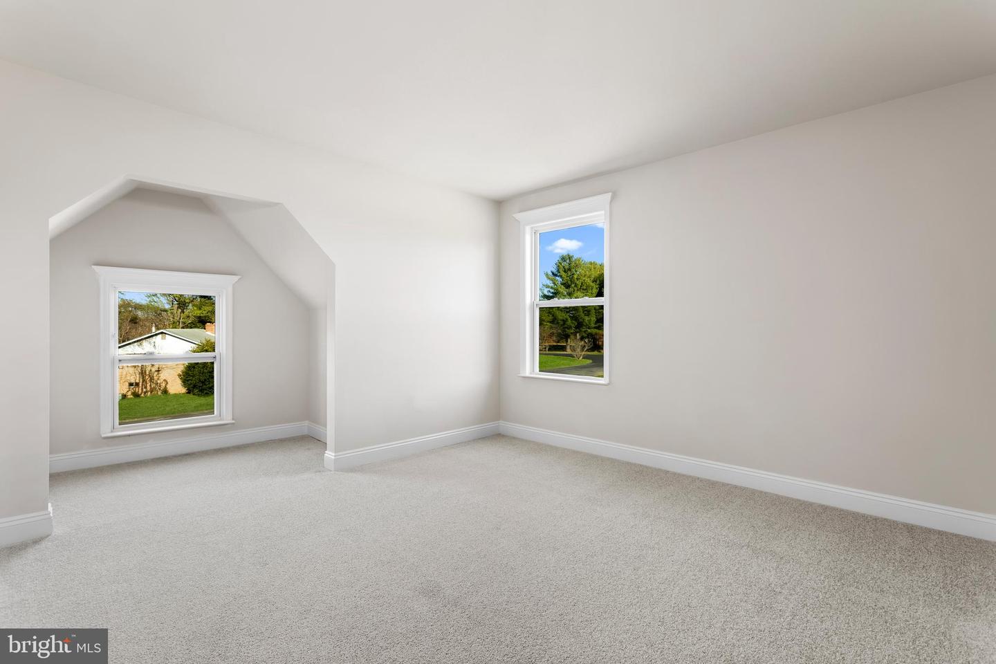 121 LILLIAN CT, FREDERICKSBURG, Virginia 22406, 4 Bedrooms Bedrooms, ,3 BathroomsBathrooms,Residential,For sale,121 LILLIAN CT,VAST2039974 MLS # VAST2039974