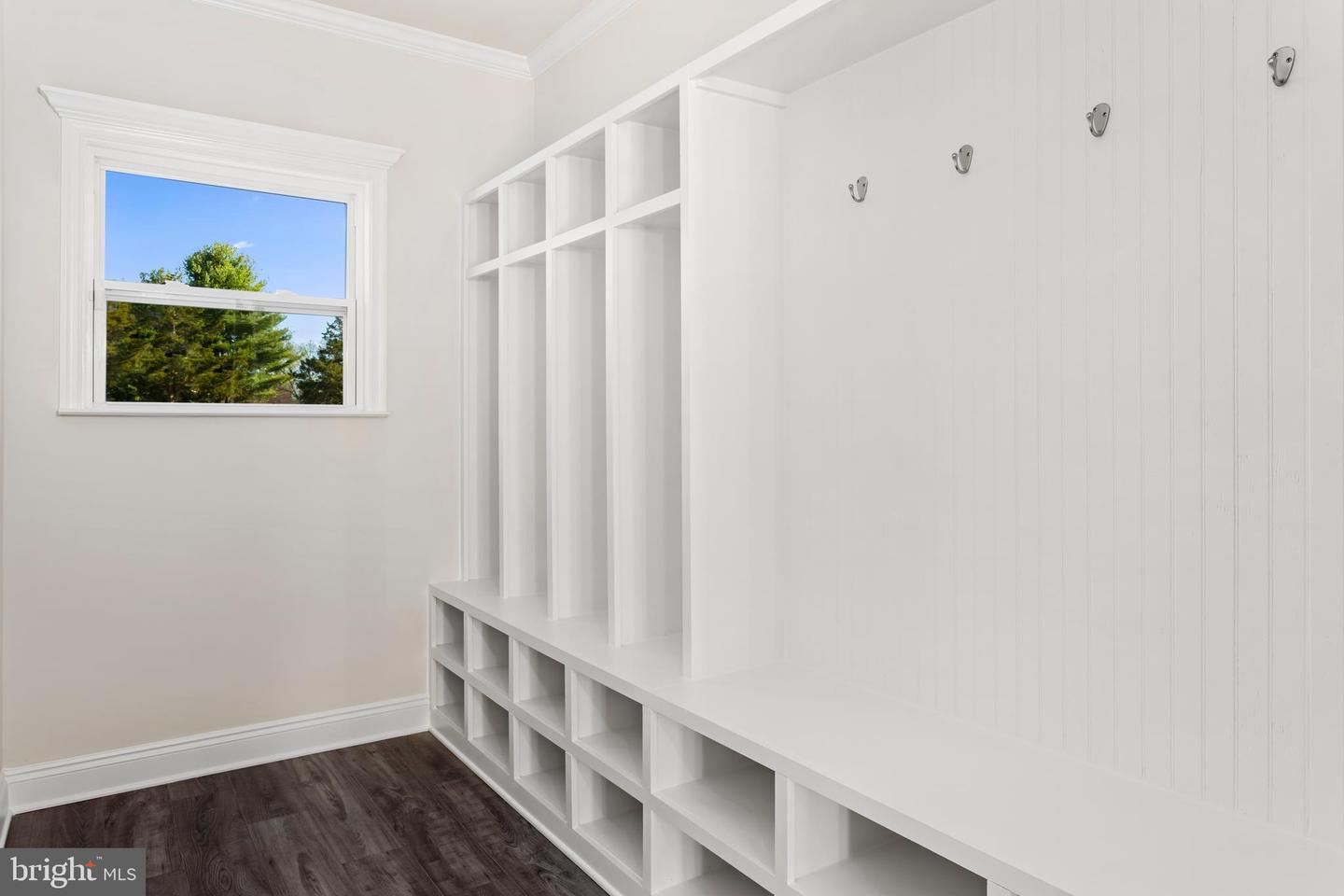 121 LILLIAN CT, FREDERICKSBURG, Virginia 22406, 4 Bedrooms Bedrooms, ,3 BathroomsBathrooms,Residential,For sale,121 LILLIAN CT,VAST2039974 MLS # VAST2039974