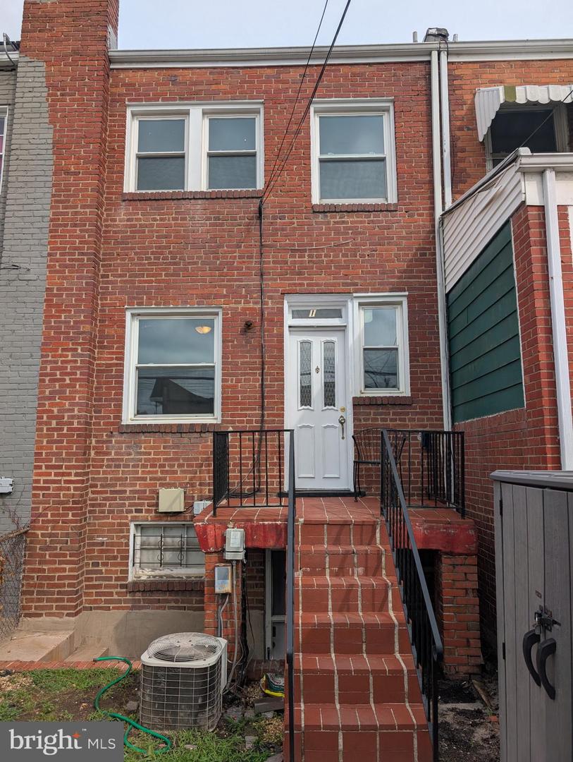 115 36TH ST NE, WASHINGTON, District Of Columbia 20019, 3 Bedrooms Bedrooms, ,1 BathroomBathrooms,Residential,For sale,115 36TH ST NE,DCDC2206324 MLS # DCDC2206324