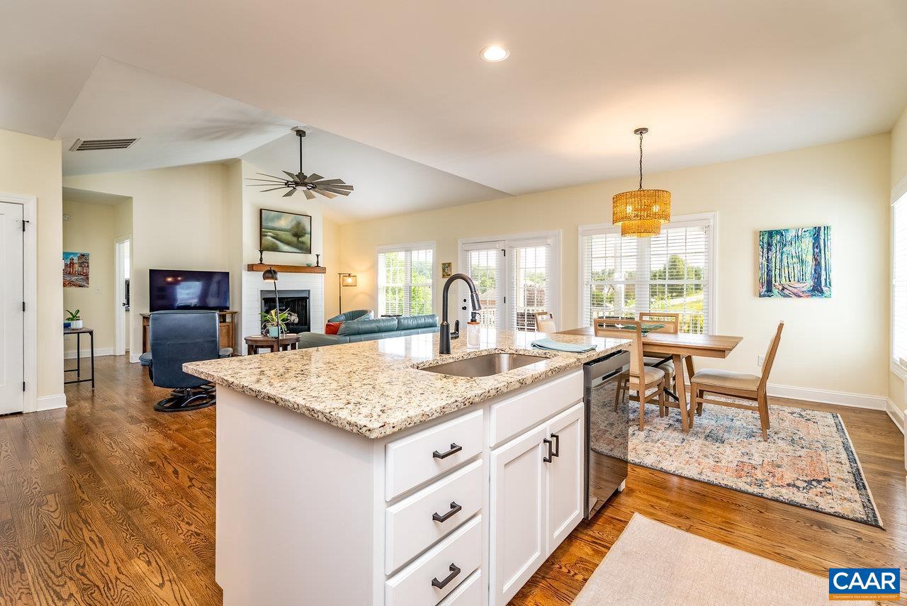 219 HEATHER LN, STAUNTON, Virginia 24401, 3 Bedrooms Bedrooms, ,2 BathroomsBathrooms,Residential,For sale,219 HEATHER LN,665853 MLS # 665853