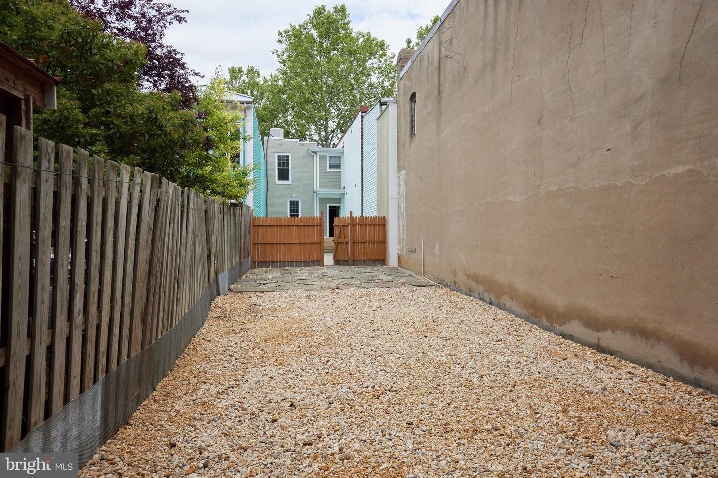 3238 P ST NW, WASHINGTON, District Of Columbia 20007, 4 Bedrooms Bedrooms, ,1 BathroomBathrooms,Residential,For sale,3238 P ST NW,DCDC2206364 MLS # DCDC2206364