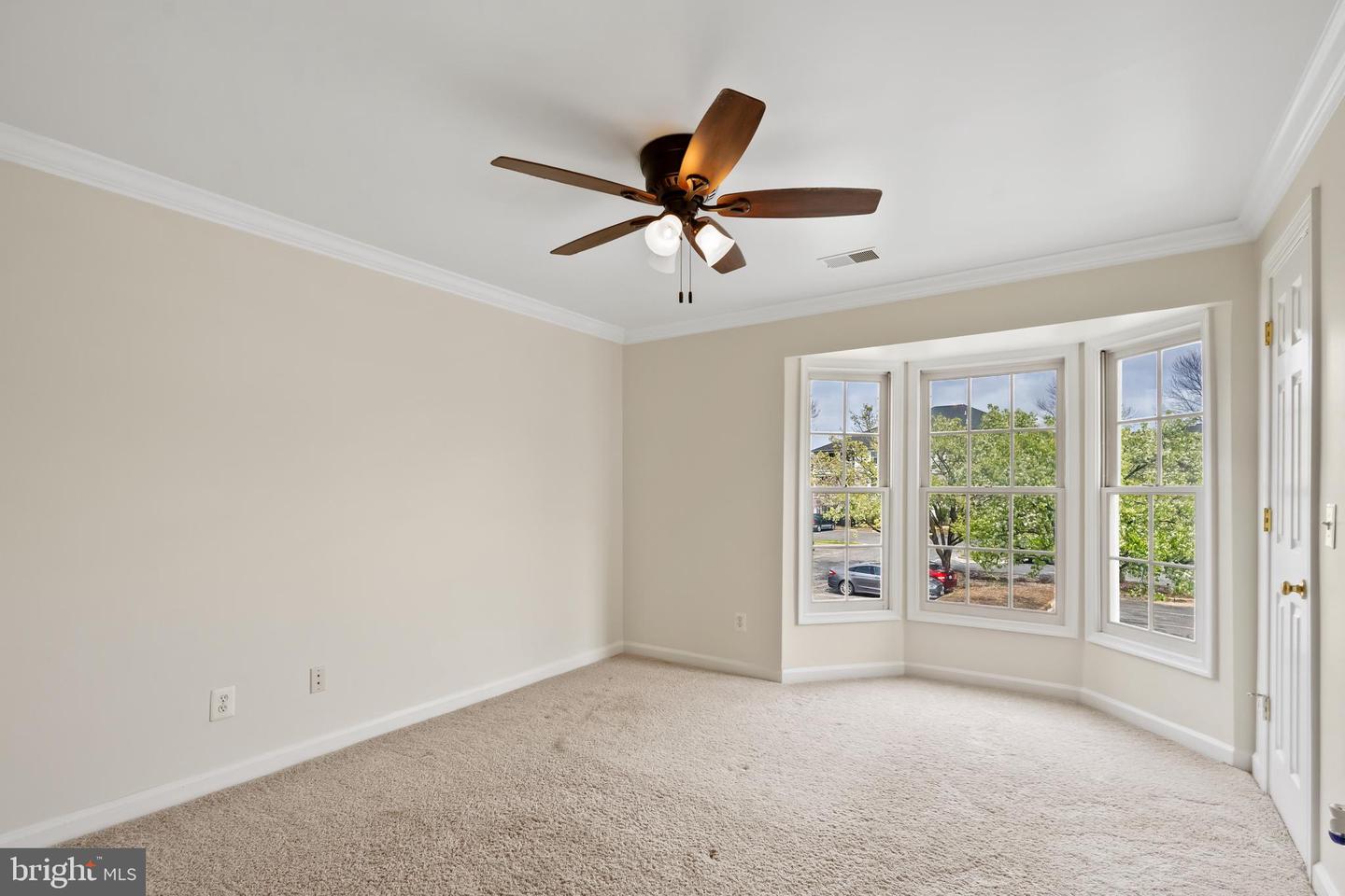 11021 FOLKSIE CT #201, MANASSAS, Virginia 20109, 2 Bedrooms Bedrooms, ,2 BathroomsBathrooms,Residential,For sale,11021 FOLKSIE CT #201,VAPW2097390 MLS # VAPW2097390