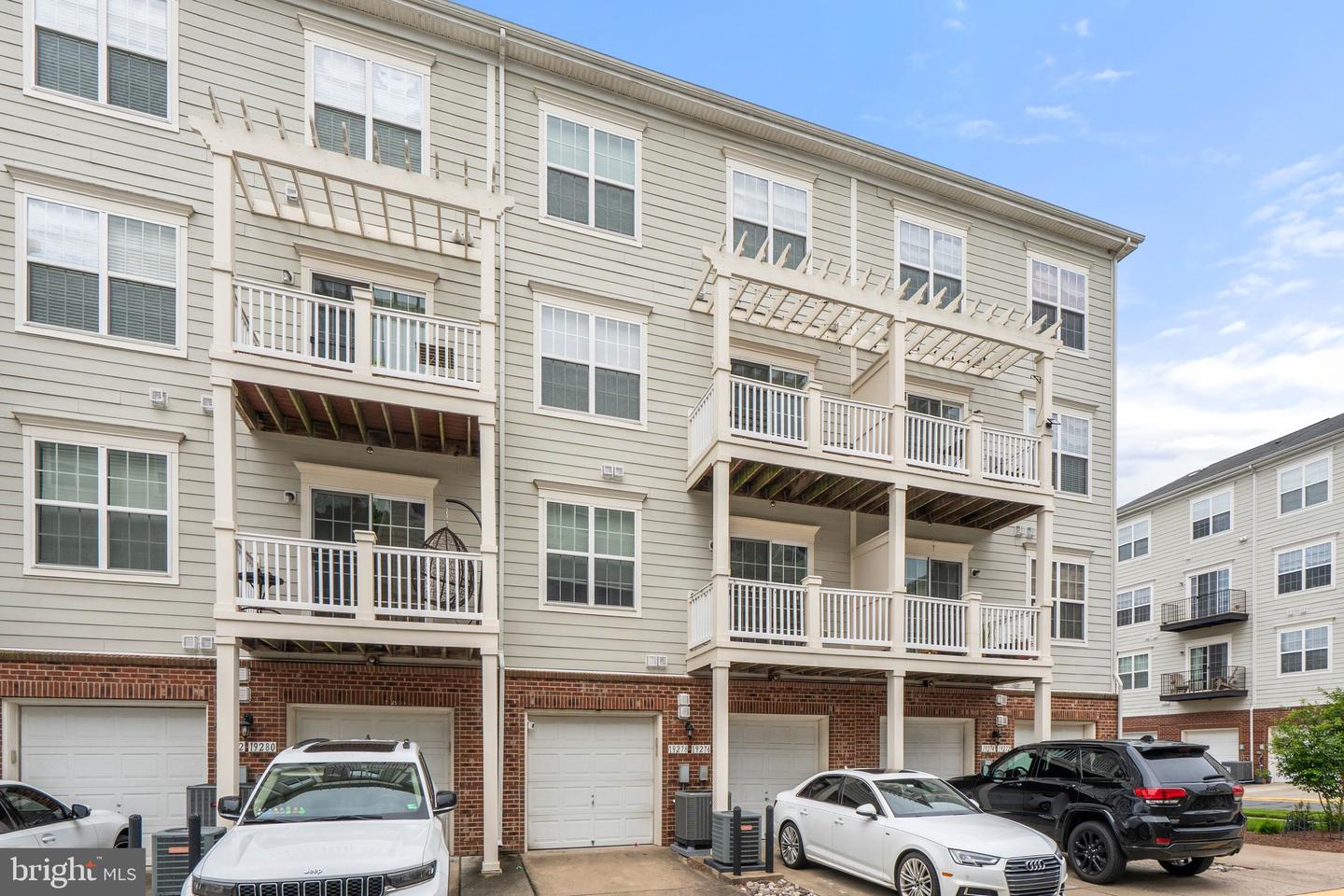 19278 HARLOW SQ, LEESBURG, Virginia 20176, 3 Bedrooms Bedrooms, ,2 BathroomsBathrooms,Residential,For sale,19278 HARLOW SQ,VALO2099906 MLS # VALO2099906