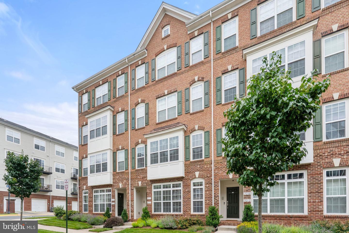 19278 HARLOW SQ, LEESBURG, Virginia 20176, 3 Bedrooms Bedrooms, ,2 BathroomsBathrooms,Residential,For sale,19278 HARLOW SQ,VALO2099906 MLS # VALO2099906