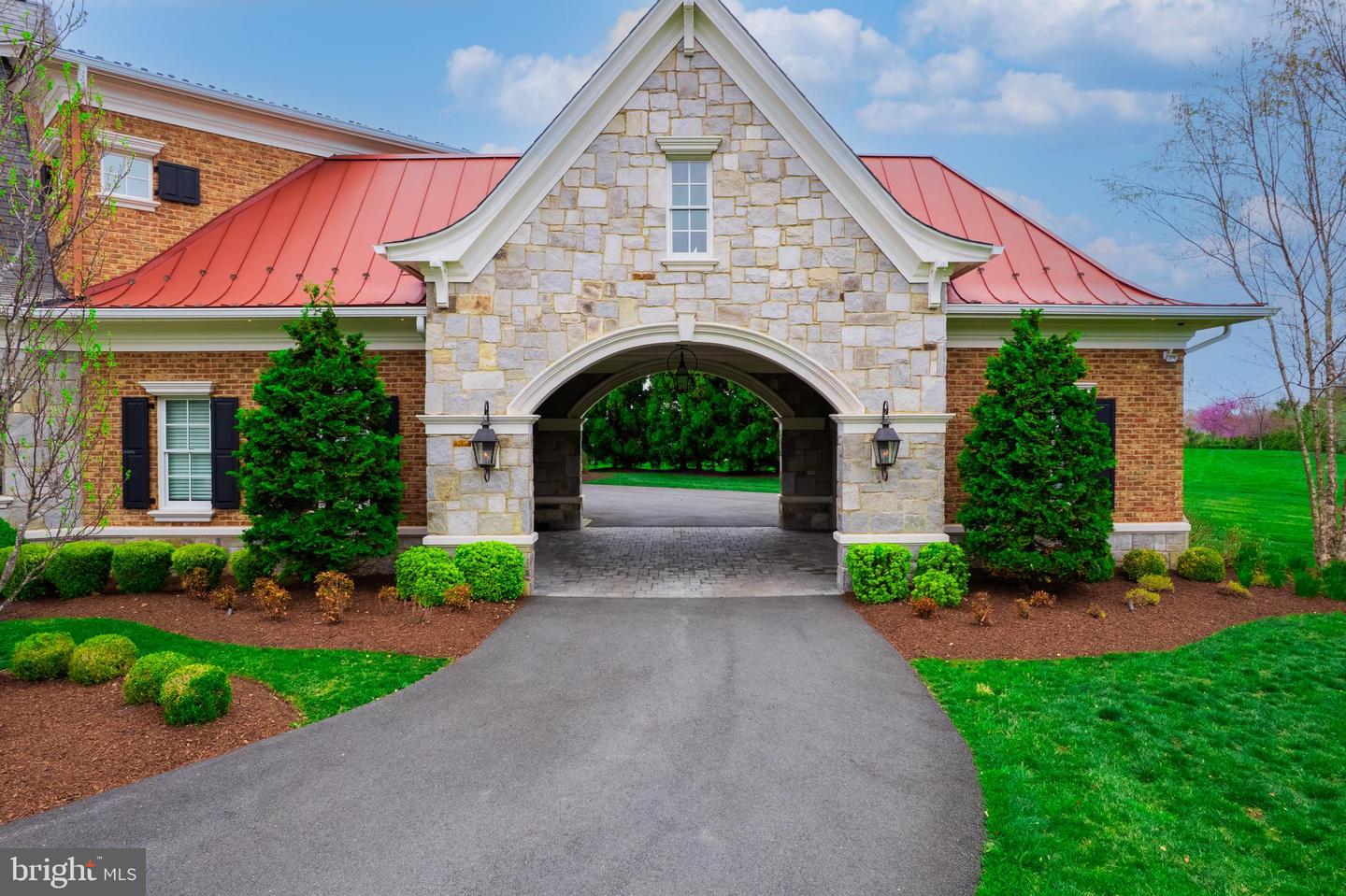 22577 CREIGHTON FARMS DR, LEESBURG, Virginia 20175, 5 Bedrooms Bedrooms, ,3 BathroomsBathrooms,Residential,For sale,22577 CREIGHTON FARMS DR,VALO2089520 MLS # VALO2089520