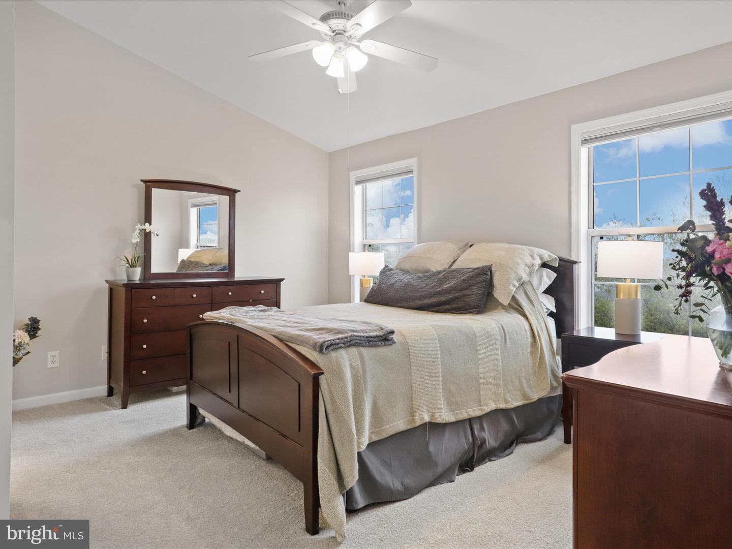 1909 KENWOOD AVE #303, ALEXANDRIA, Virginia 22302, 2 Bedrooms Bedrooms, ,2 BathroomsBathrooms,Residential,For sale,1909 KENWOOD AVE #303,VAAX2043868 MLS # VAAX2043868