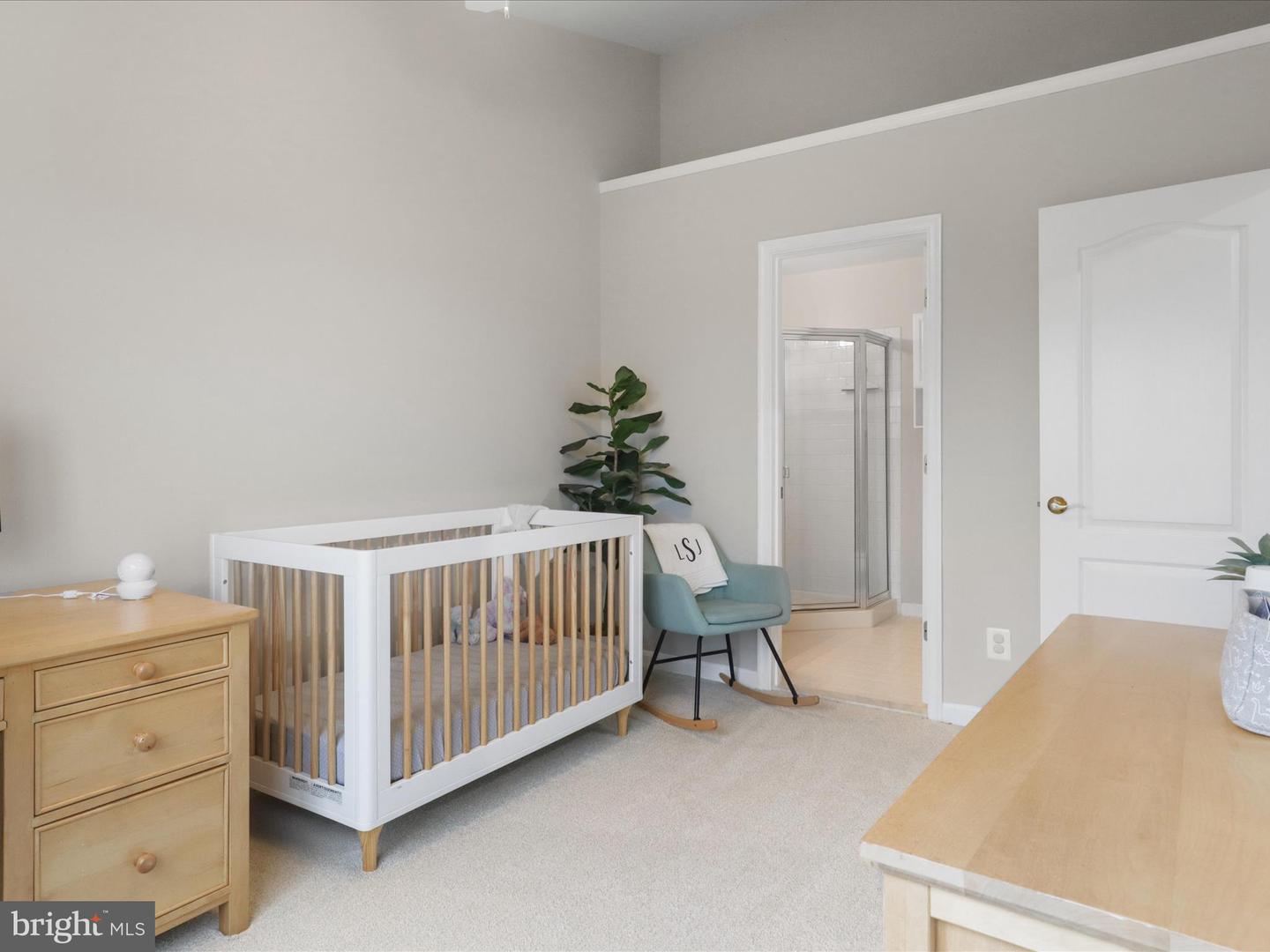 1909 KENWOOD AVE #303, ALEXANDRIA, Virginia 22302, 2 Bedrooms Bedrooms, ,2 BathroomsBathrooms,Residential,For sale,1909 KENWOOD AVE #303,VAAX2043868 MLS # VAAX2043868