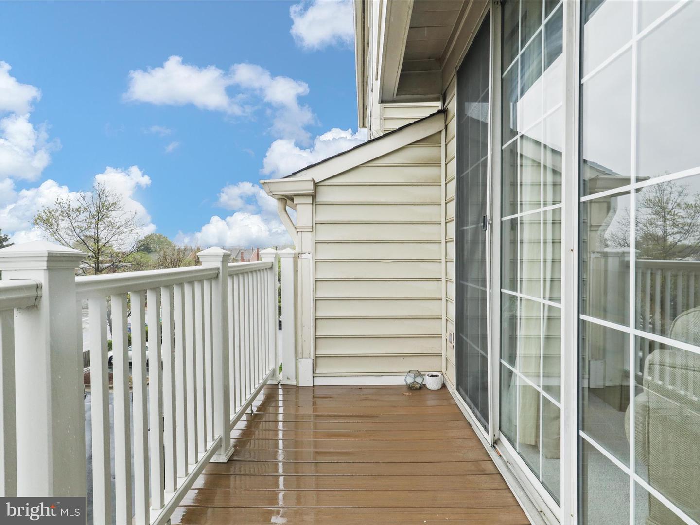 1909 KENWOOD AVE #303, ALEXANDRIA, Virginia 22302, 2 Bedrooms Bedrooms, ,2 BathroomsBathrooms,Residential,For sale,1909 KENWOOD AVE #303,VAAX2043868 MLS # VAAX2043868