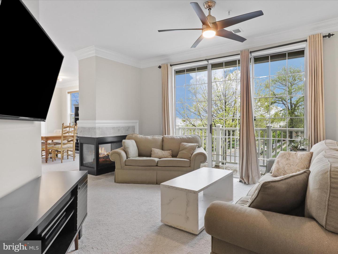 1909 KENWOOD AVE #303, ALEXANDRIA, Virginia 22302, 2 Bedrooms Bedrooms, ,2 BathroomsBathrooms,Residential,For sale,1909 KENWOOD AVE #303,VAAX2043868 MLS # VAAX2043868