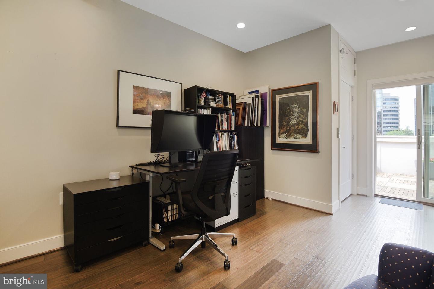 1516 16TH CT N, ARLINGTON, Virginia 22209, 3 Bedrooms Bedrooms, ,3 BathroomsBathrooms,Residential,For sale,1516 16TH CT N,VAAR2056974 MLS # VAAR2056974