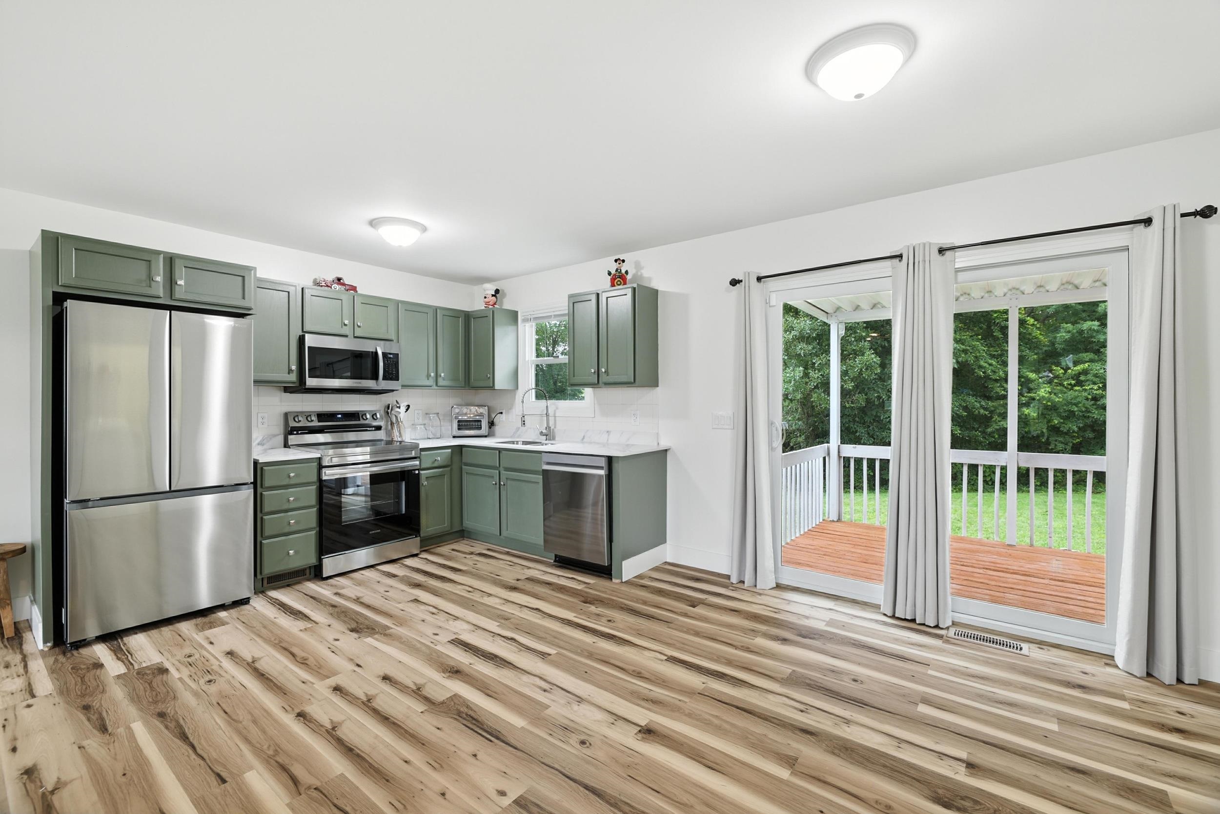 14 AUBURN DR, GROTTOES, Virginia 24441, 3 Bedrooms Bedrooms, ,2 BathroomsBathrooms,Residential,14 Auburn Dr, Grottoes, VA 24441,14 AUBURN DR,665864 MLS # 665864