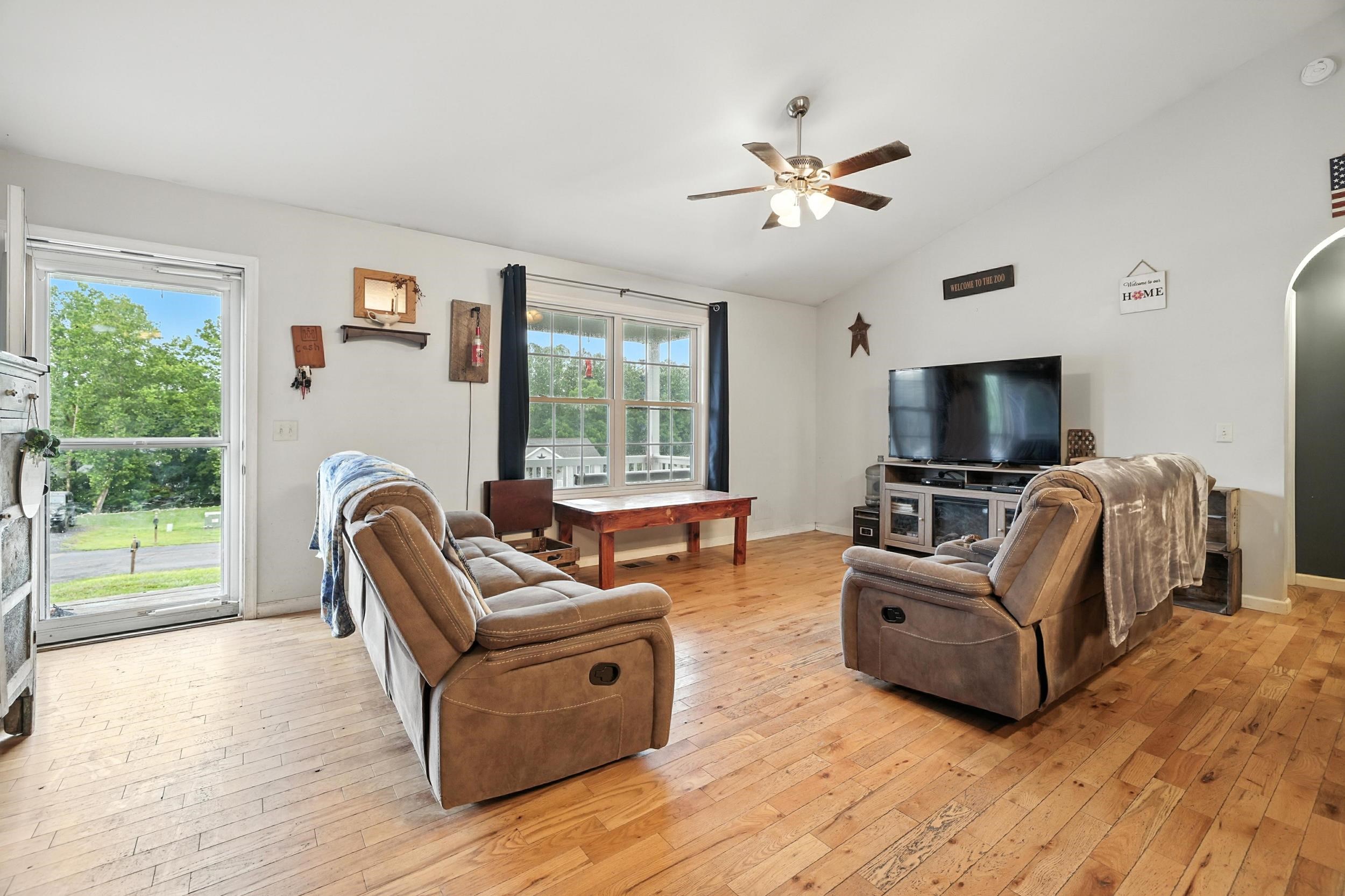 14975 WOODCREEK LN, TIMBERVILLE, Virginia 22853, 3 Bedrooms Bedrooms, ,2 BathroomsBathrooms,Residential,14975 Woodcreek Lane, Timberville, VA 22853,14975 WOODCREEK LN,665865 MLS # 665865