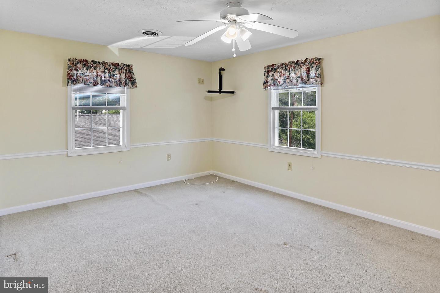 363 ALSBERRY ST, STRASBURG, Virginia 22657, 1 Bedroom Bedrooms, ,2 BathroomsBathrooms,Residential,For sale,363 ALSBERRY ST,VASH2011632 MLS # VASH2011632
