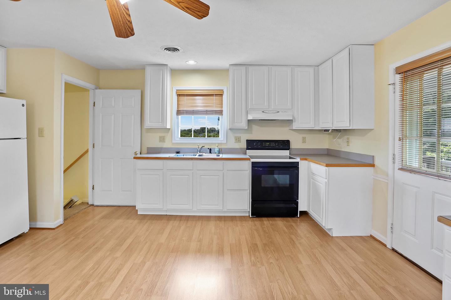 363 ALSBERRY ST, STRASBURG, Virginia 22657, 1 Bedroom Bedrooms, ,2 BathroomsBathrooms,Residential,For sale,363 ALSBERRY ST,VASH2011632 MLS # VASH2011632